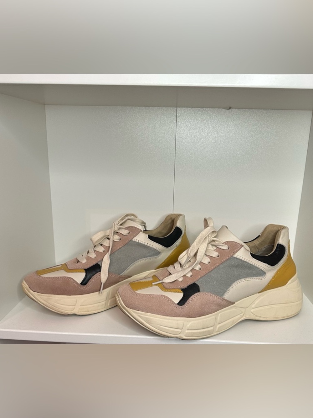 Steve Madden sneakers